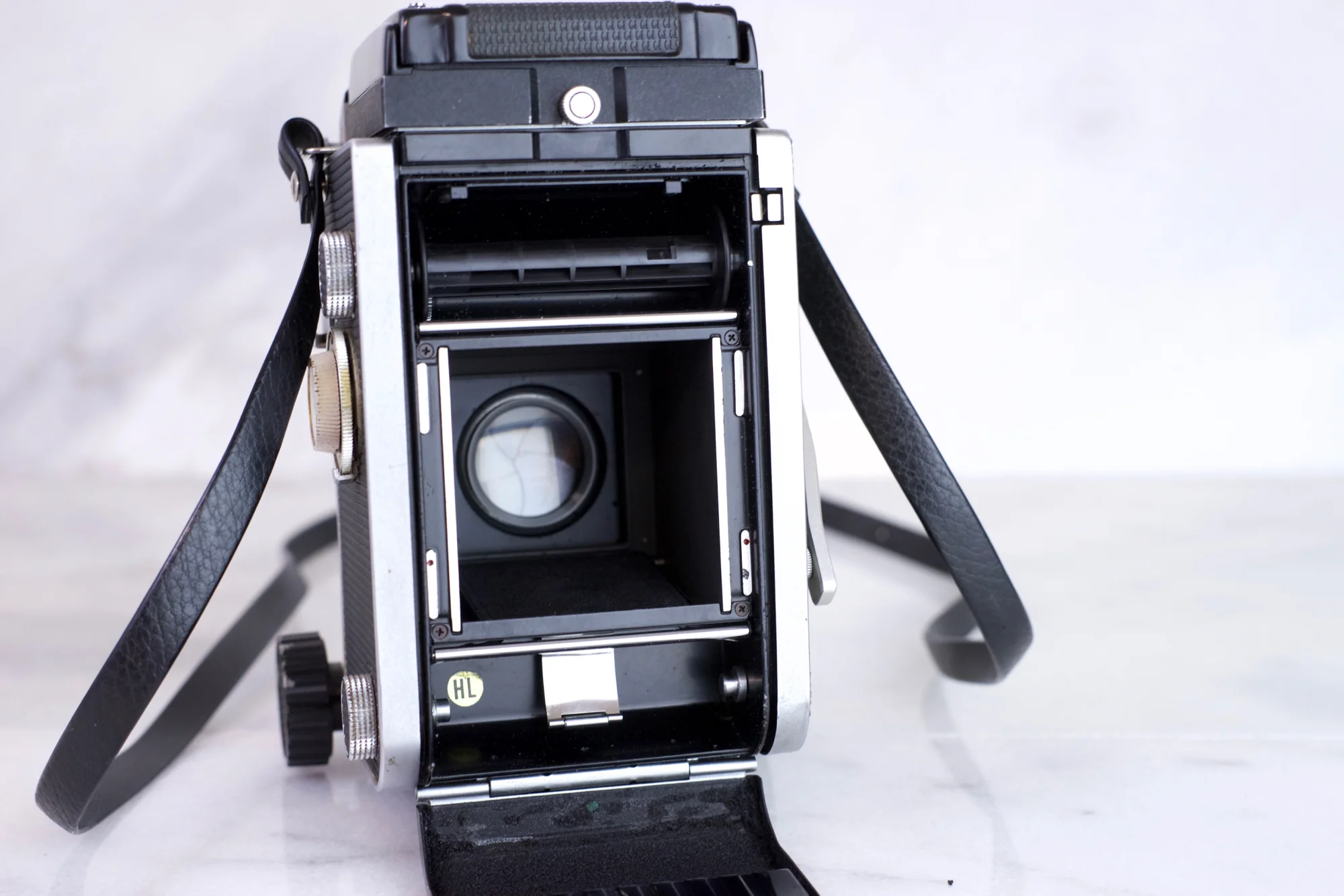 Mamiya C33 Professional with 105mm F/3.5 Lens - Interchangeable